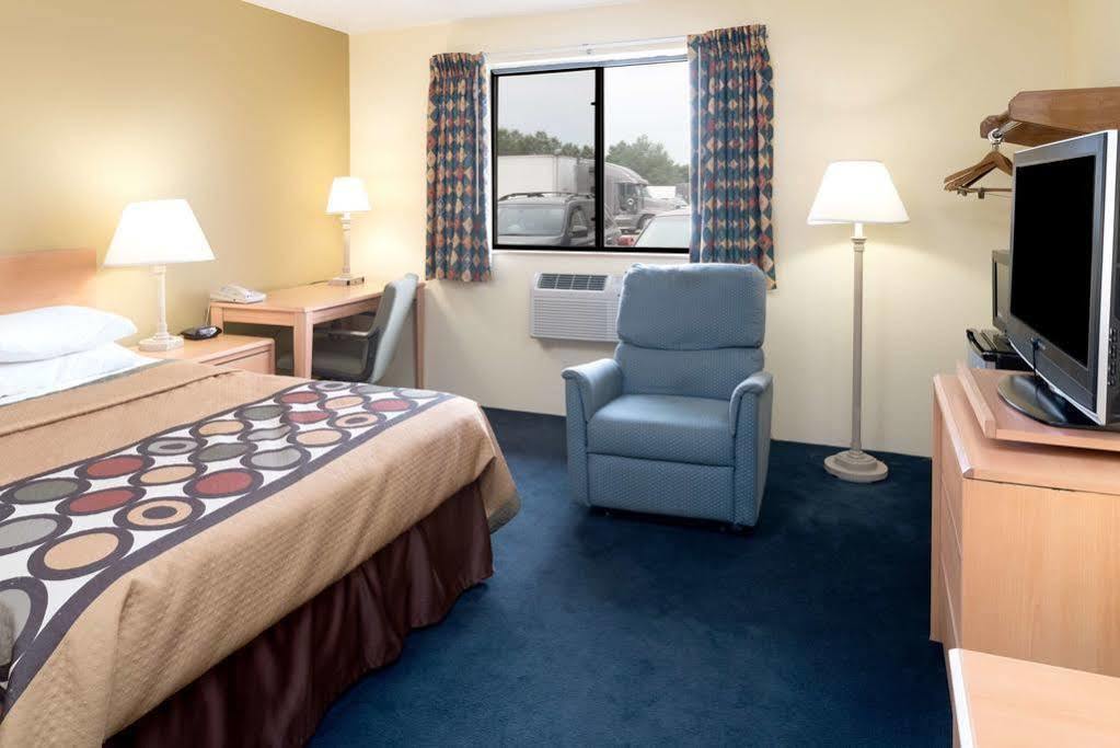 Super 8 By Wyndham Nampa Hotel Екстериор снимка