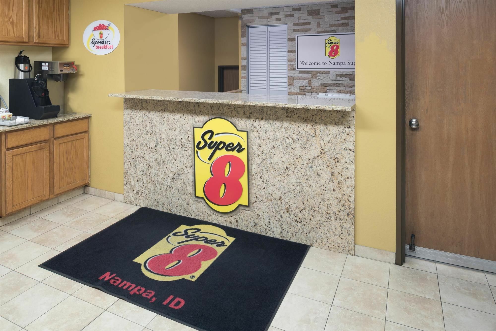 Super 8 By Wyndham Nampa Hotel Екстериор снимка